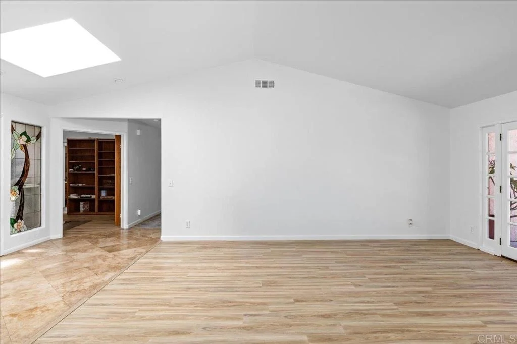 Photo of 878 Rivertree Drive