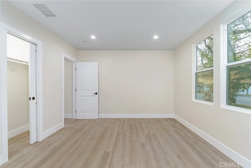 Photo of 700 W 10th Street