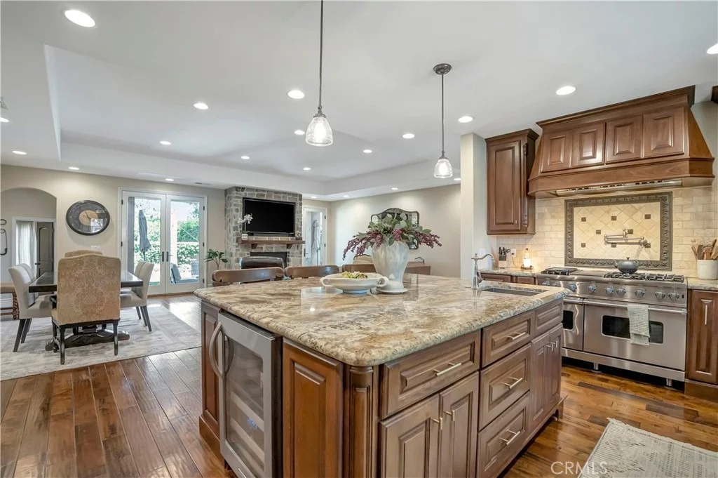 Photo of 10305 Newcomb