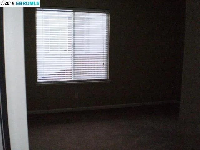 Photo of 244 PUTTER DR