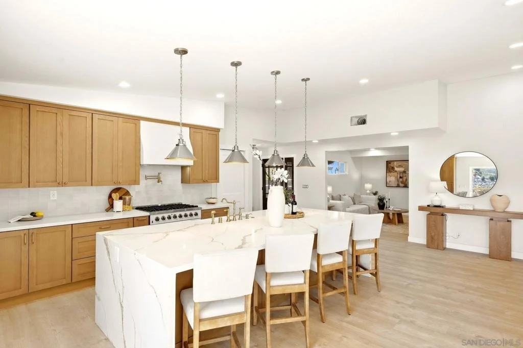 Photo of 2073 Willow Glen