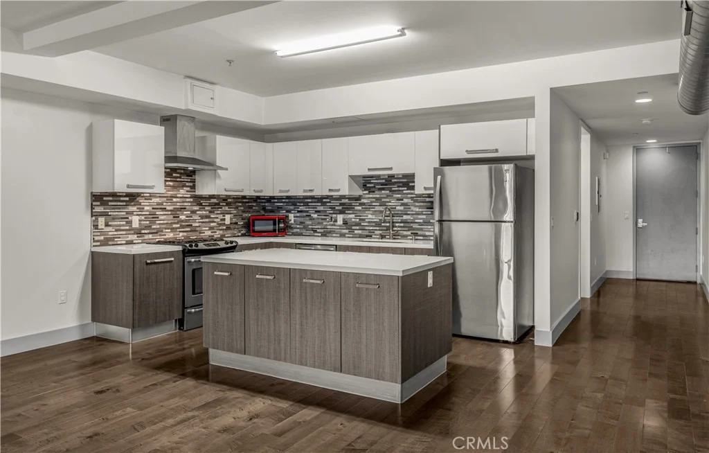 Photo of Unit 100 at 433 Pine Avenue