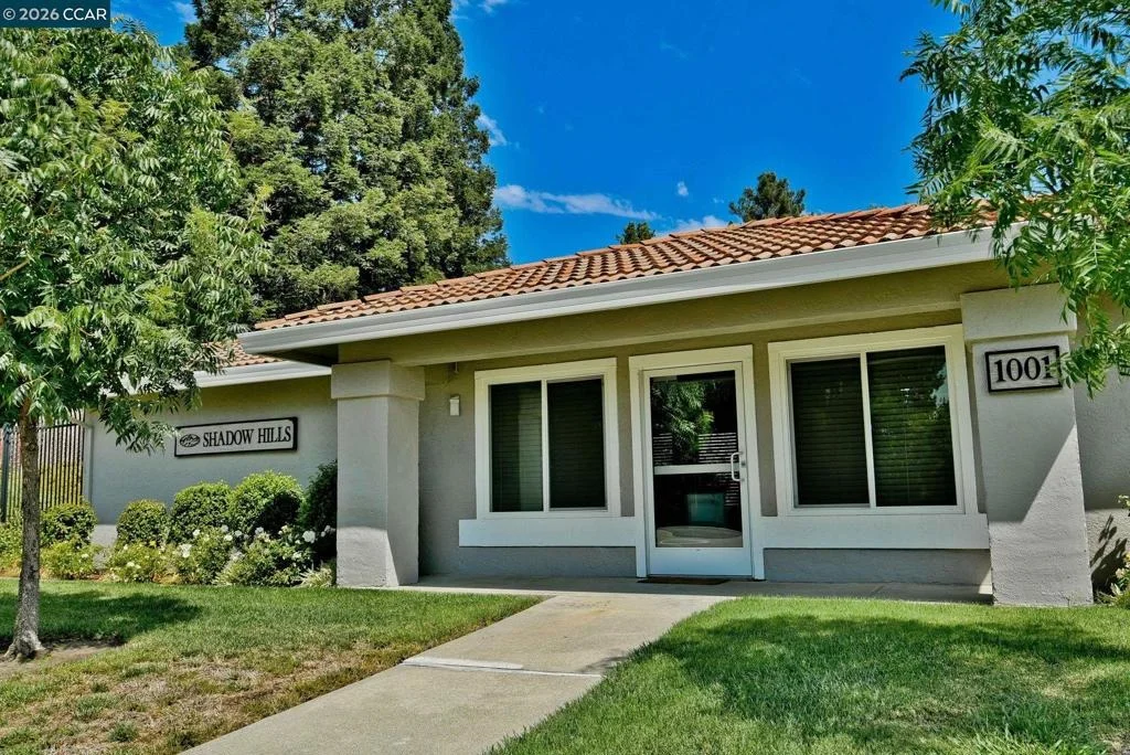 Photo of 1045 El Capitan