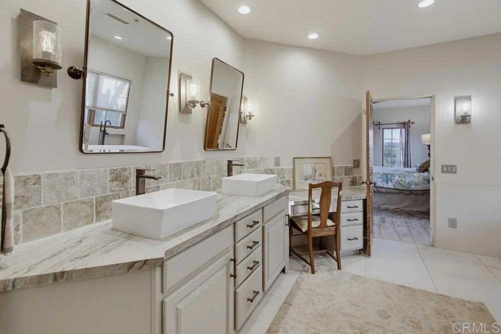 Photo of 6944 West Lilac