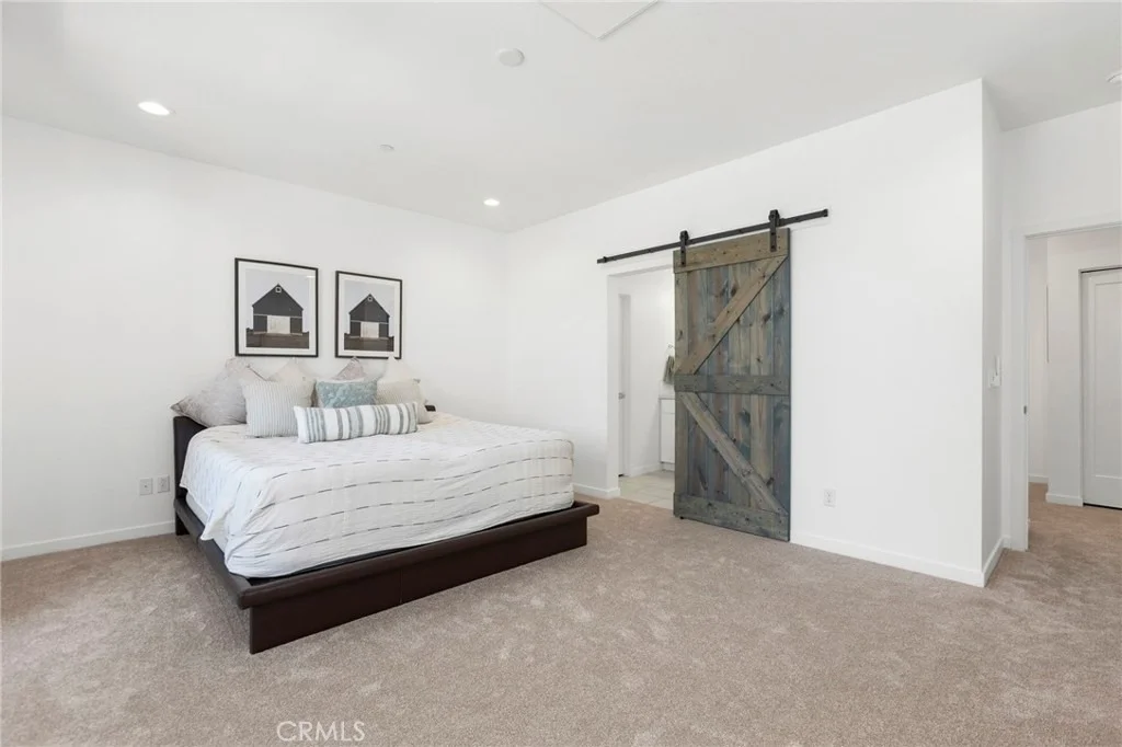Photo of 422 W Central