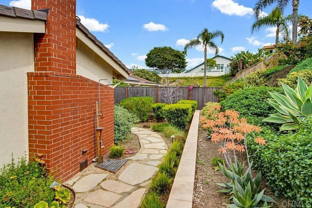 Photo of 825 Santa Hidalga