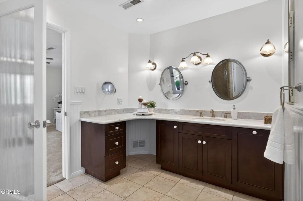 Photo of 98 Howard Avenue