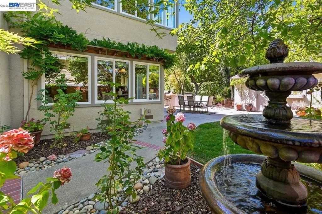 Photo of 3766 Valley View Way