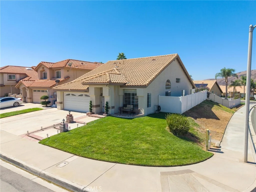 Photo of 10960 Larkspur