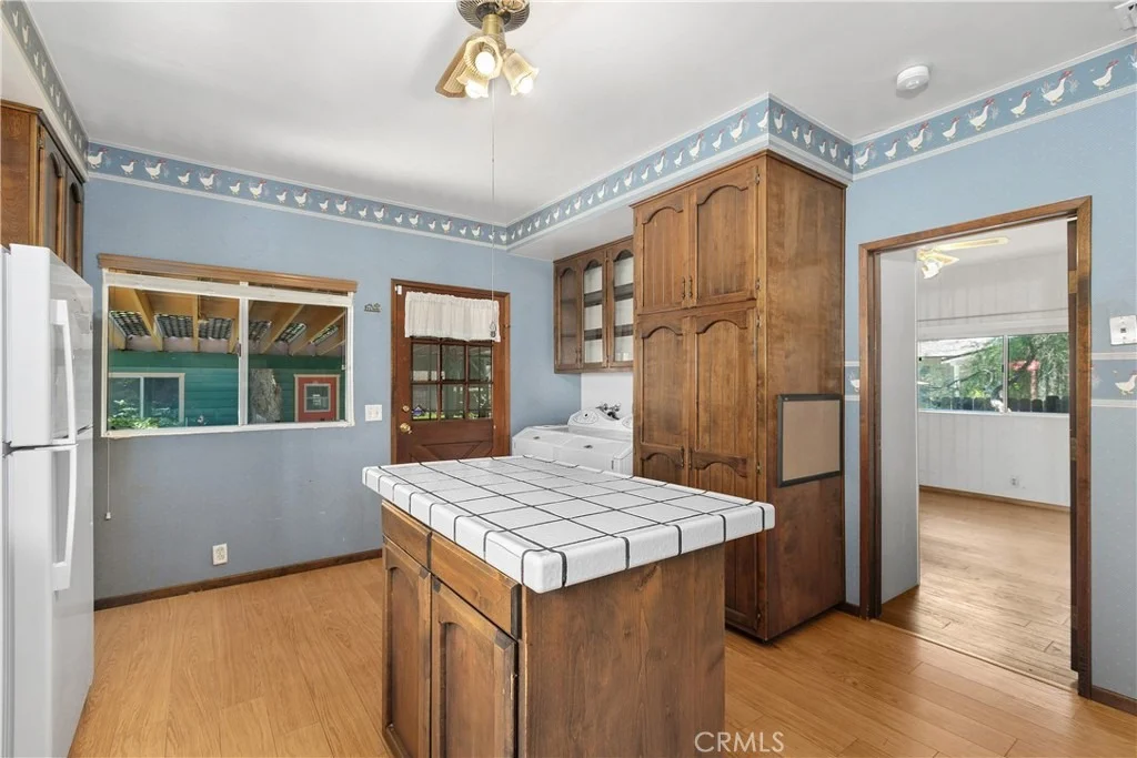 Photo of 3892 Oakwood Place