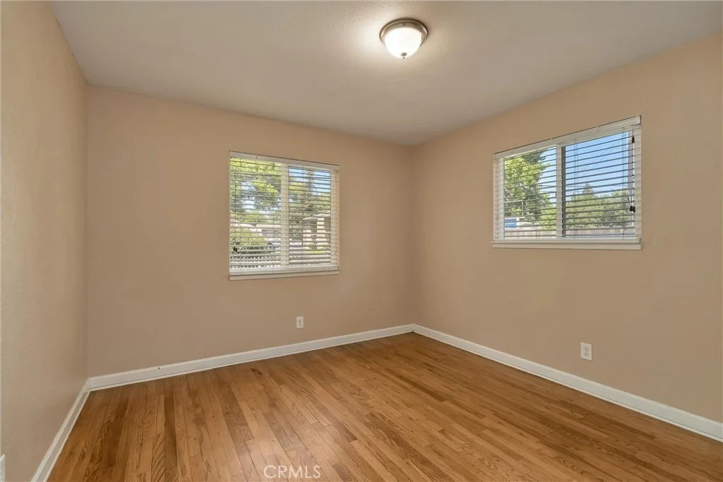 Photo of 827 W 2nd Avenue