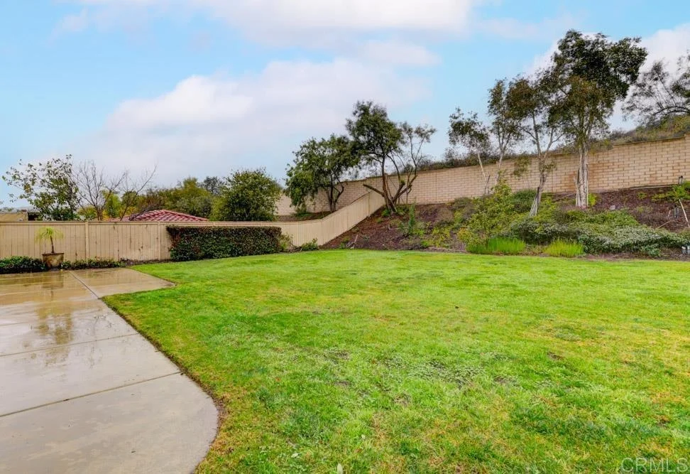 Photo of 870 Avenida Abeja