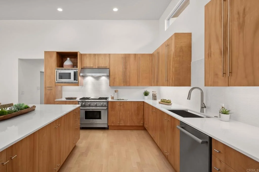Photo of 280 Torrey Pines Terrace