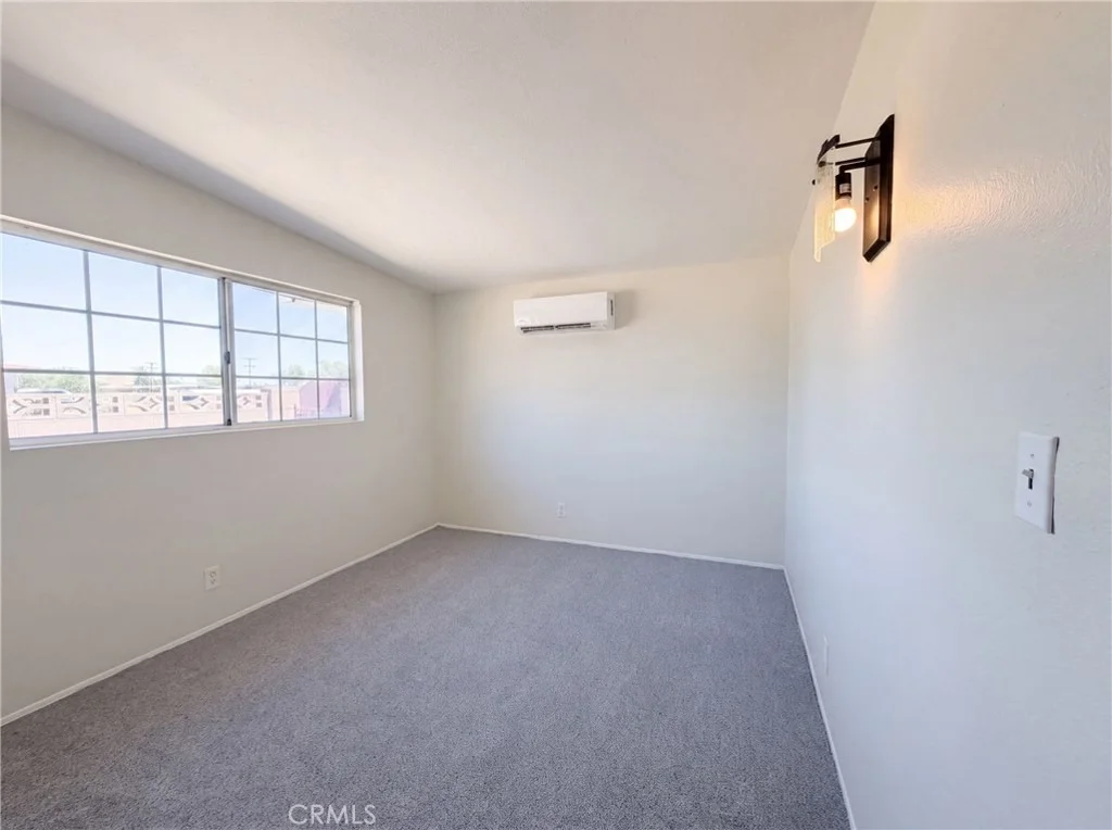 Photo of 13325 Lamel