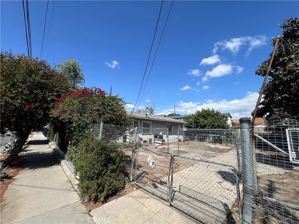 Photo of 9214 Compton