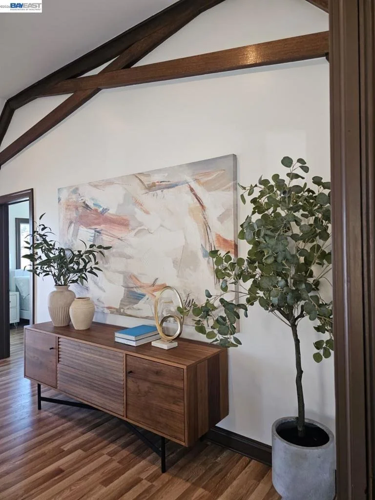 Photo of 2569 Maxwell Ave