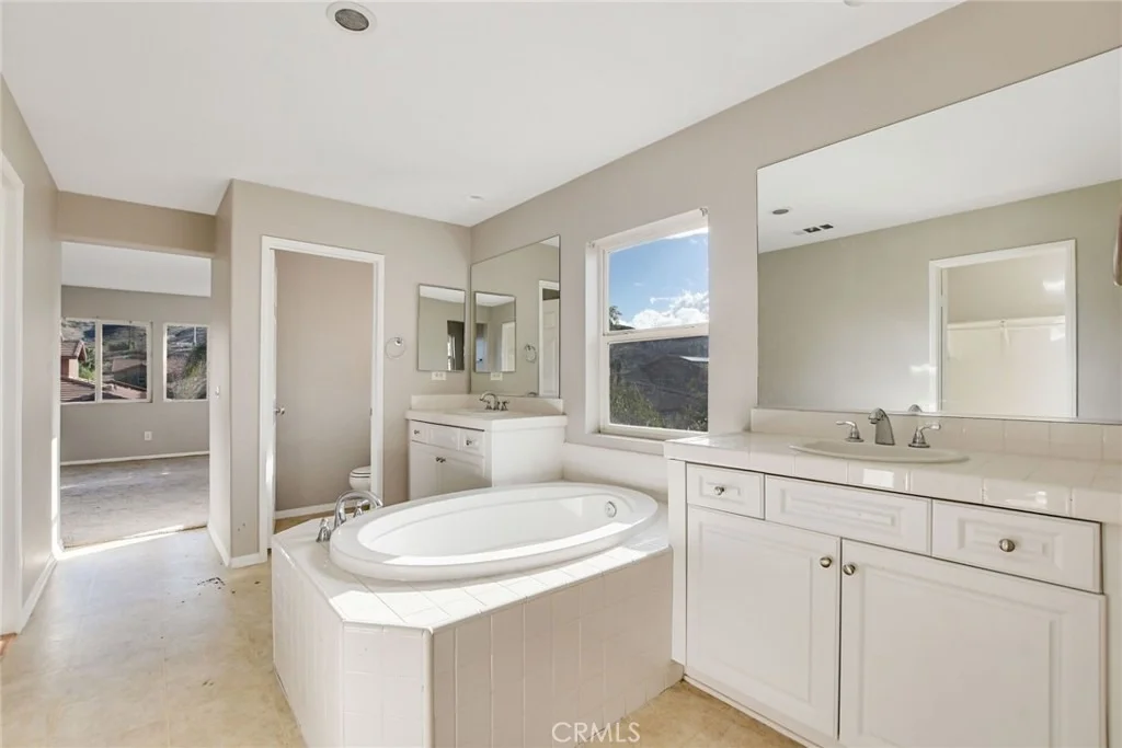 Photo of 307 Monument Parkway