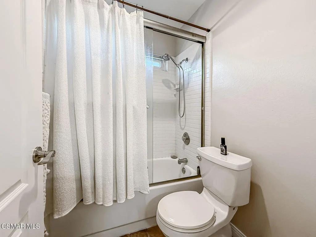 Photo of 7204 University Drive