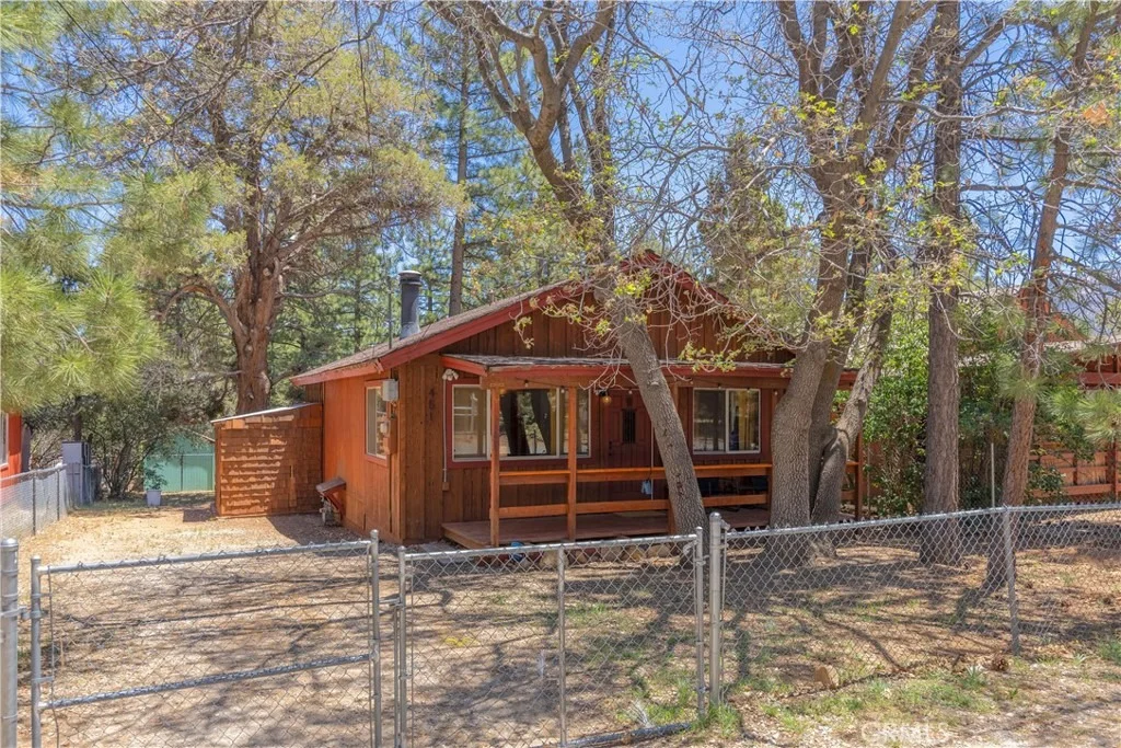 Photo of 451 Cedar Lane