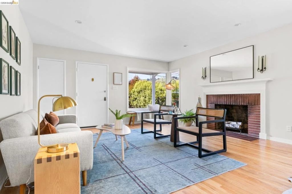 Photo of 7232 Lincoln Ave