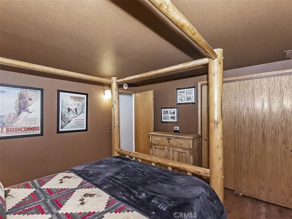 Photo of 43939 Yosemite Drive