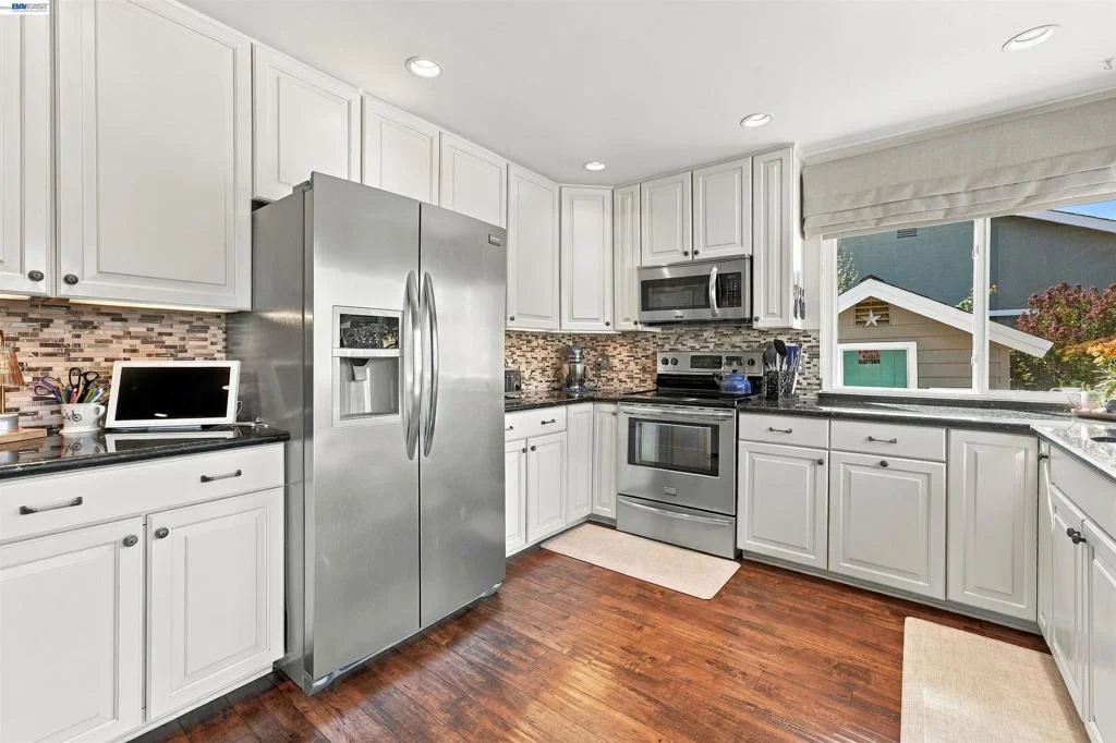 Photo of 3079 Bernard Ave