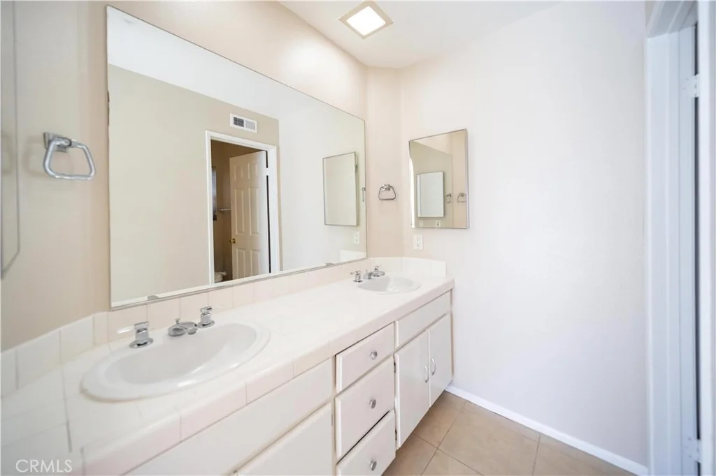 Photo of 28775 Bridge Water Lane