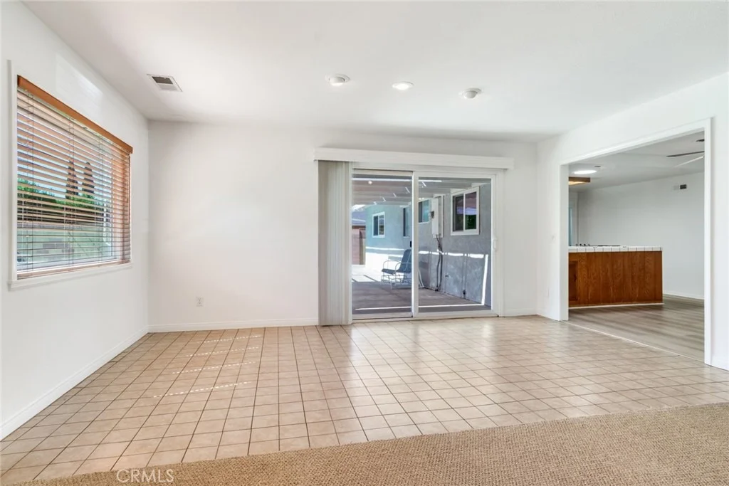 Photo of 1102 E. Amber Avenue