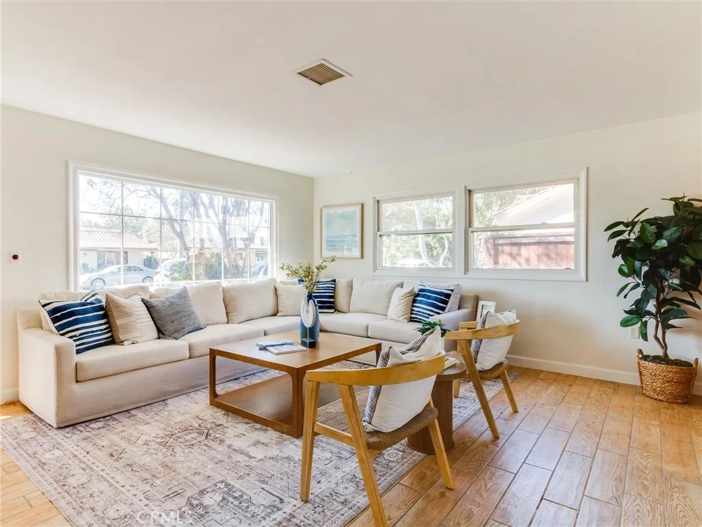 Photo of 1227 Grove