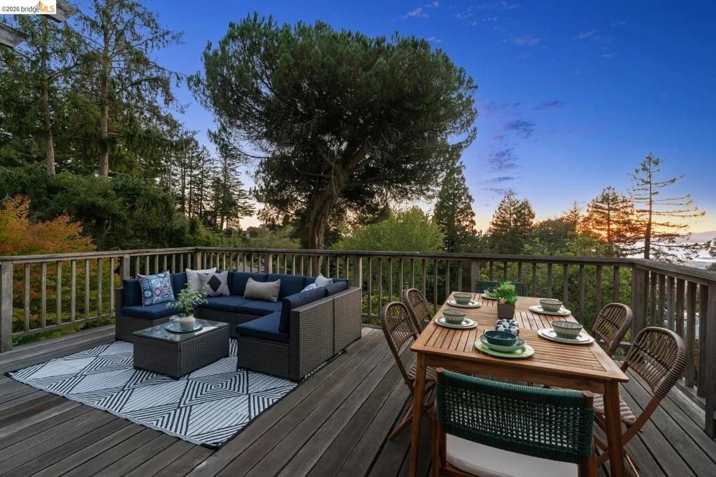 Photo of 155 Avenida DR