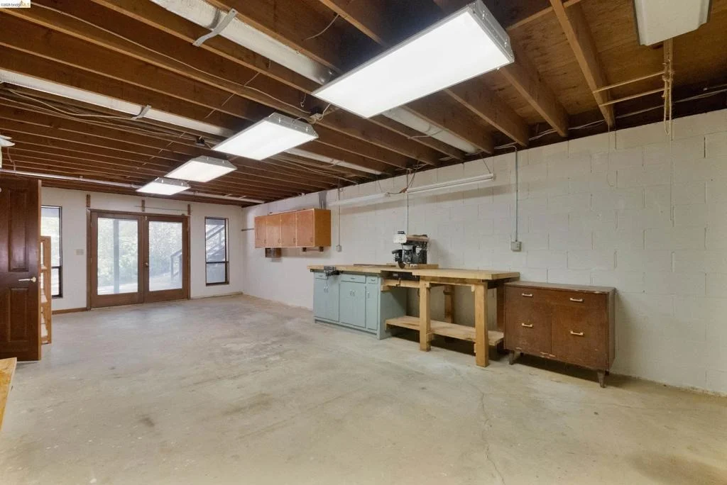 Photo of 20425 Brook Dr.