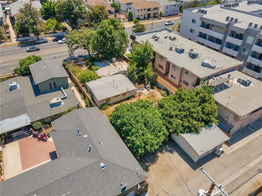 Photo of 14301 Roscoe Boulevard