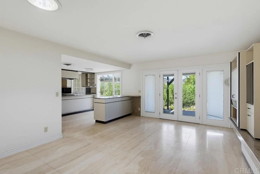 Photo of 31122 Old River Road