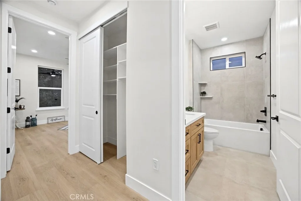 Photo of 5424 Filbert Street