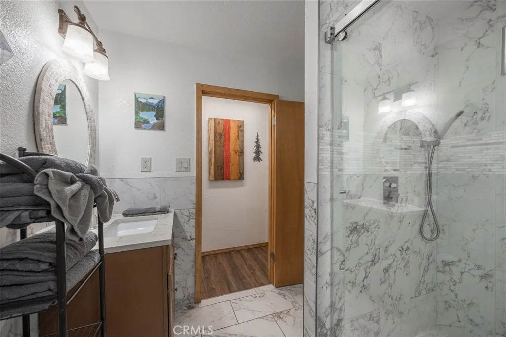 Photo of 42401 Avalon Road