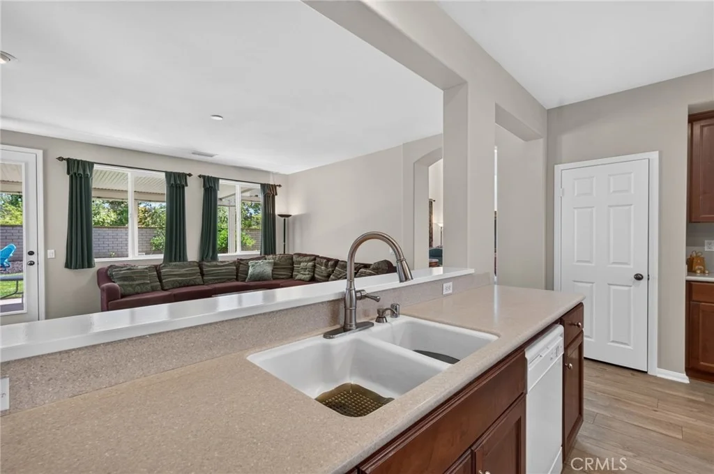 Photo of 2332 Douglaston