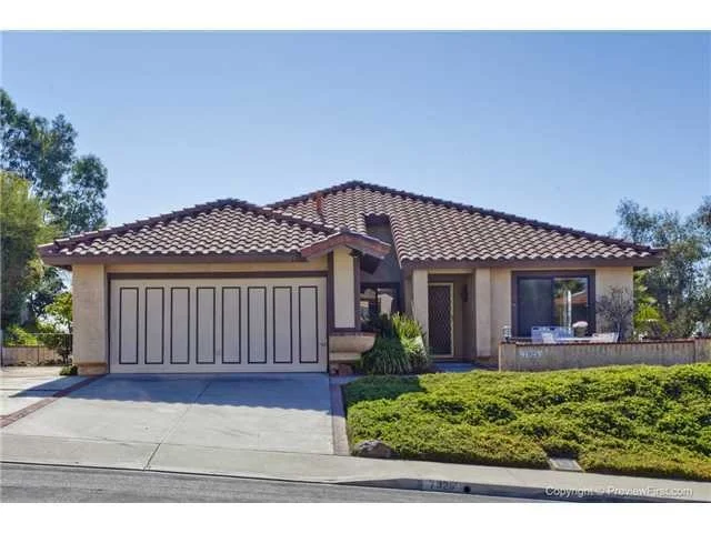 Photo of 7925 Avenida Diestro