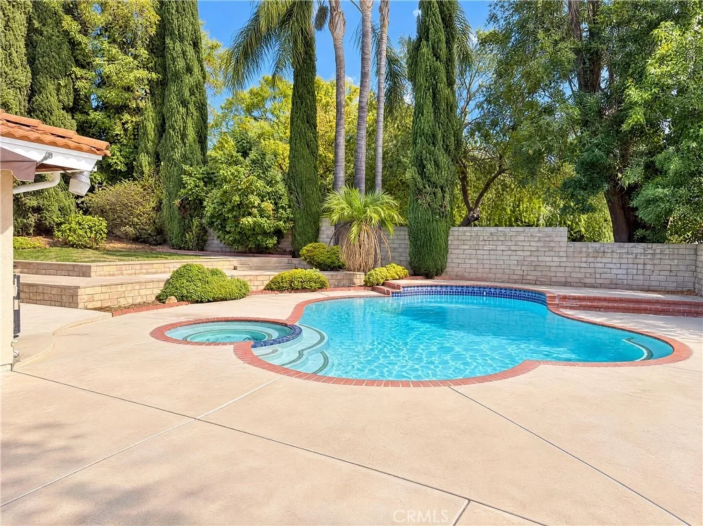 Photo of 1042 Whispering Oaks