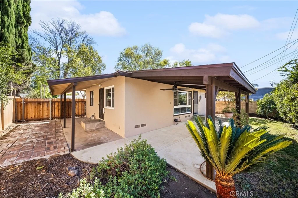 Photo of 5835 Tower Road