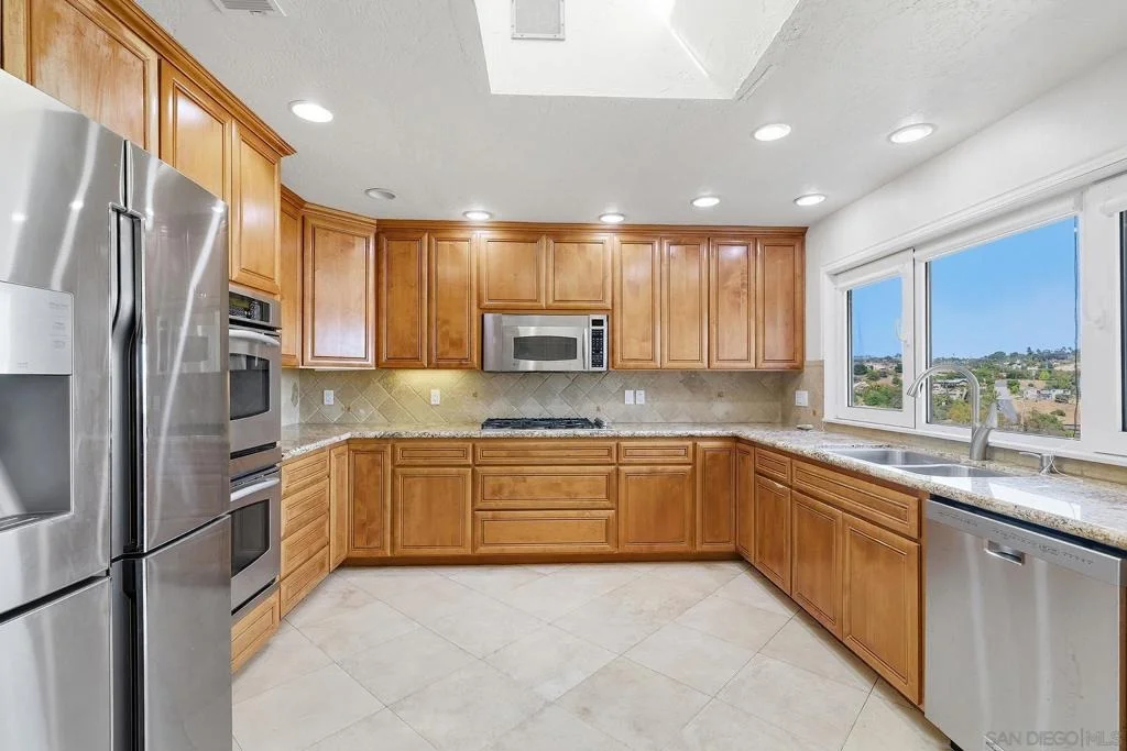 Photo of 2448 Royal Crest