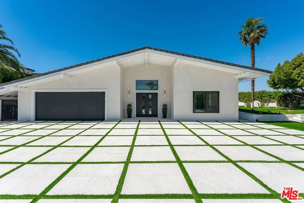 Photo of 23935 Park Belmonte