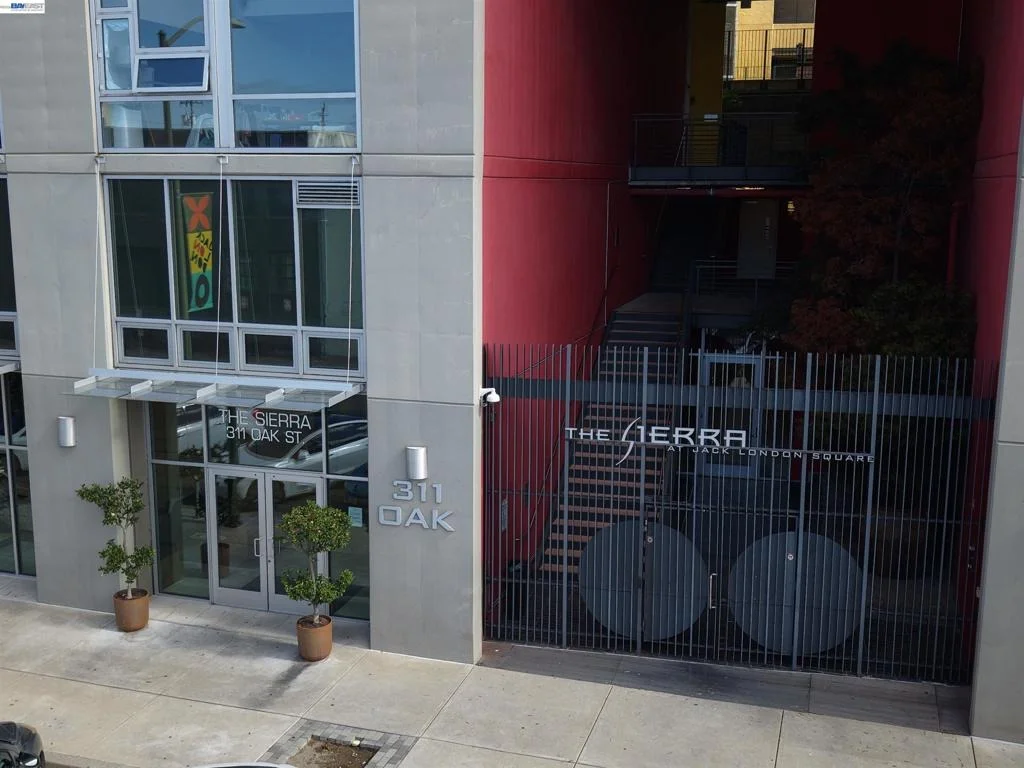 Photo of Unit 507 at 311 Oak St