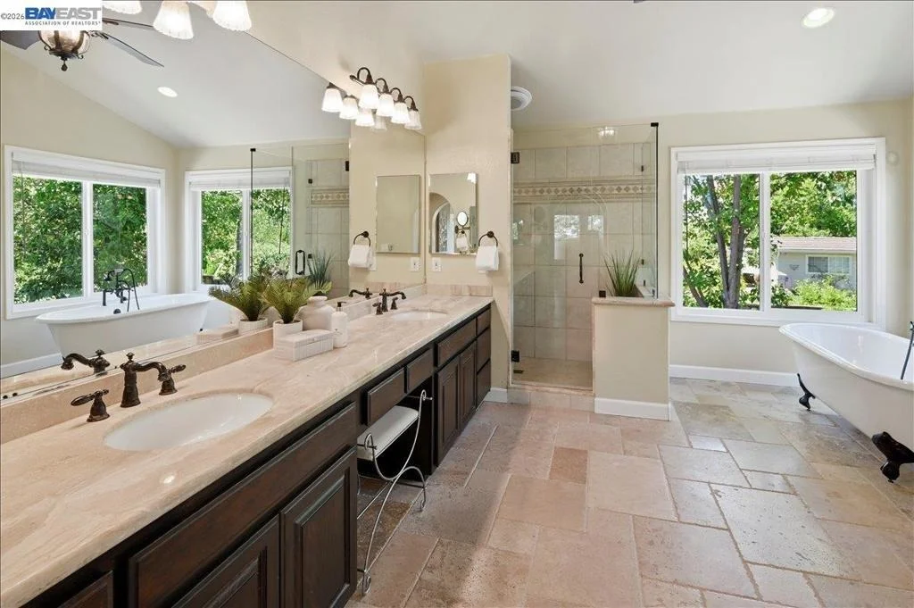Photo of 3766 Valley View Way