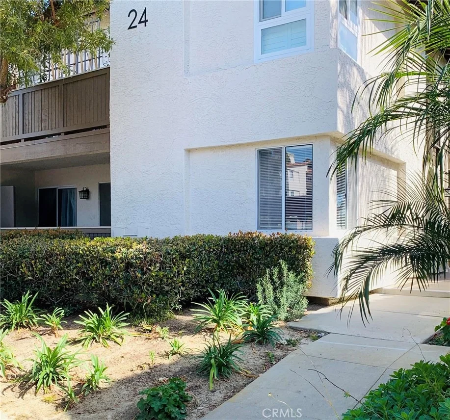 Photo of Unit D at 24 Corniche Drive