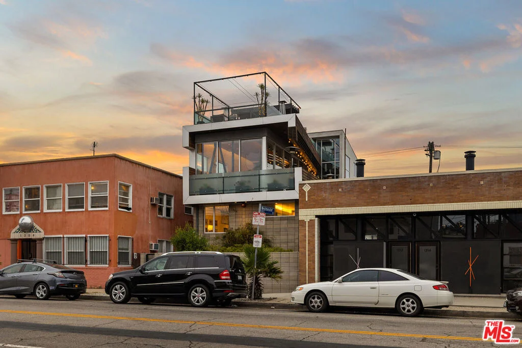 Photo of 1308 Pacific Avenue
