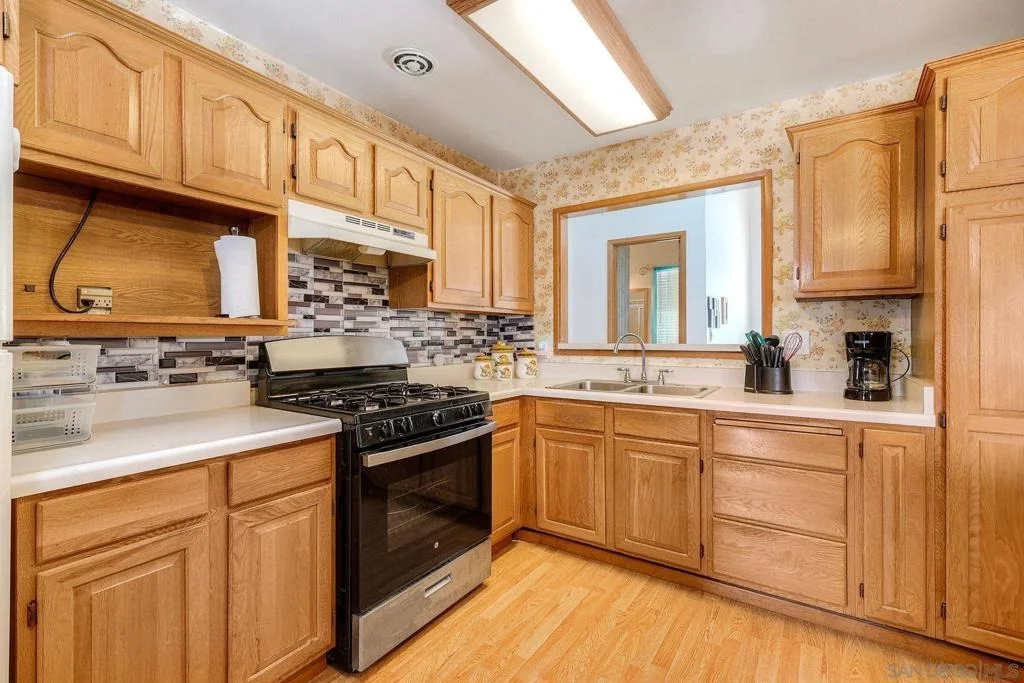 Photo of 965 Spinel Ave