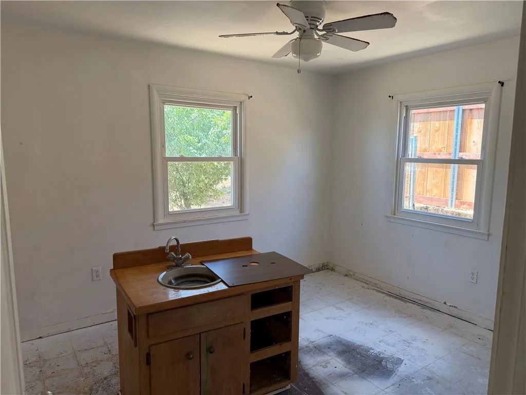 Photo of 5726 Newland
