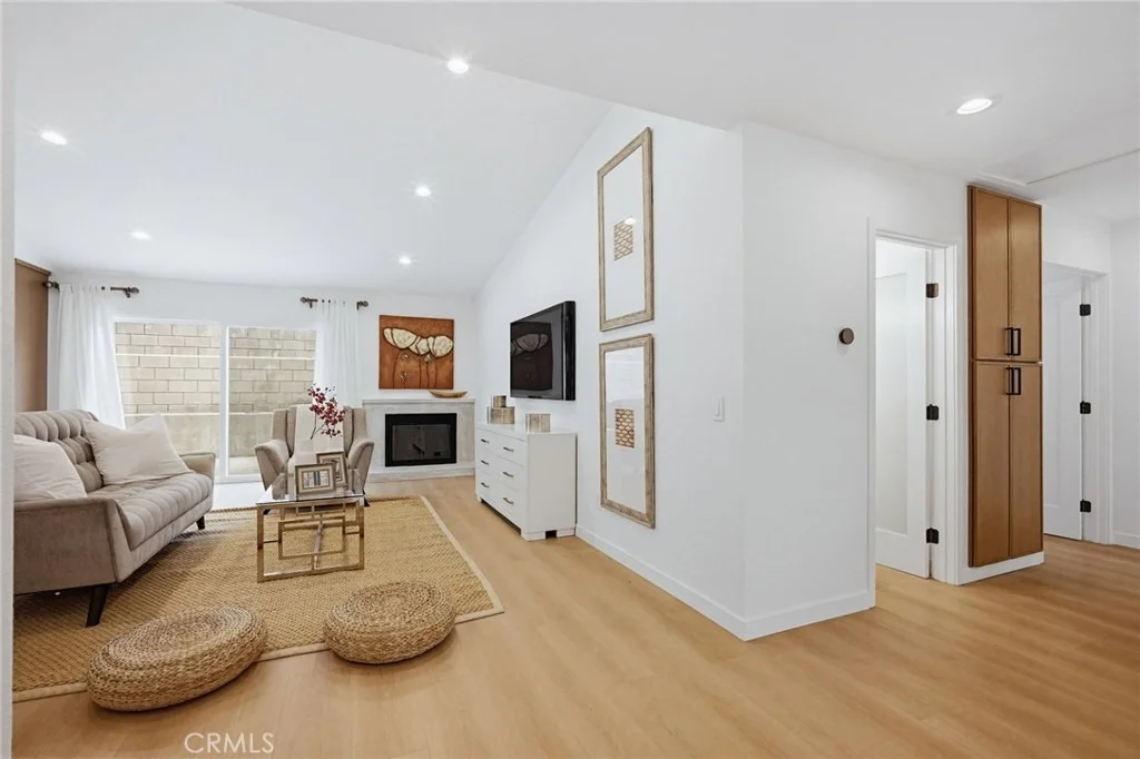 Photo of 7355 Vineyard Avenue