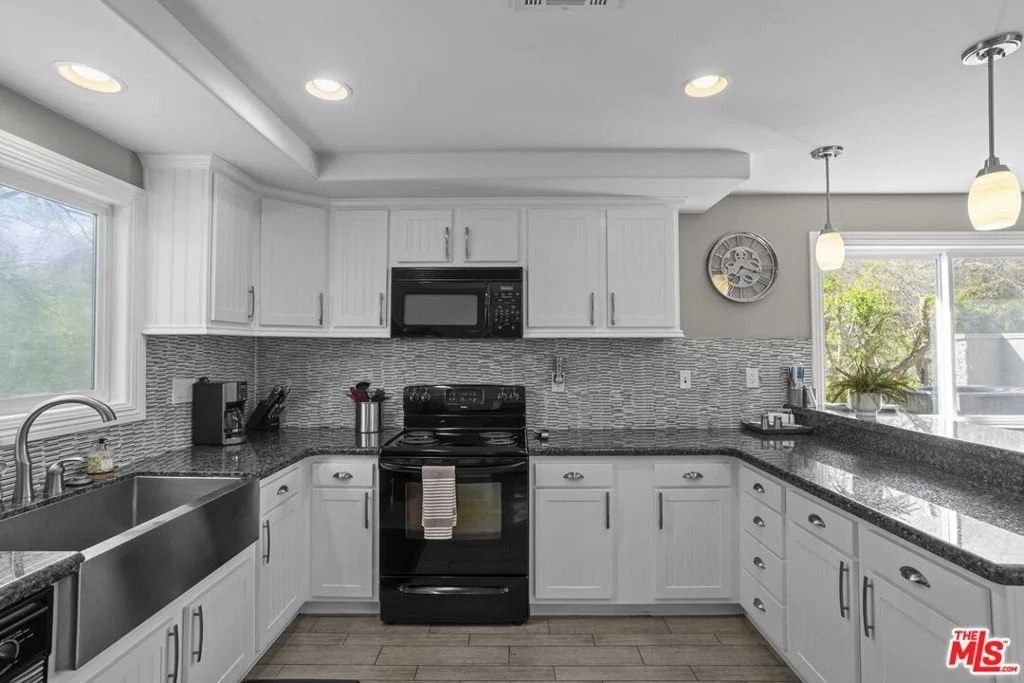 Photo of 36880 E Benton Road