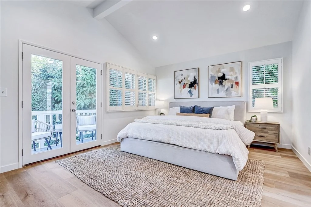 Photo of 2328 Beach Avenue